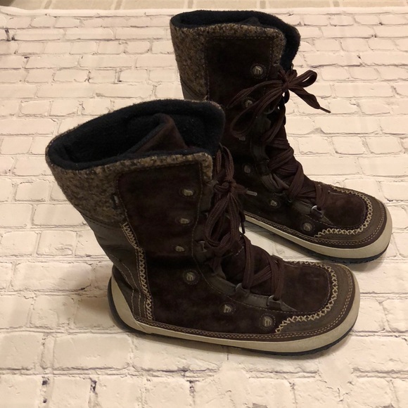 black kickers shoes size 6